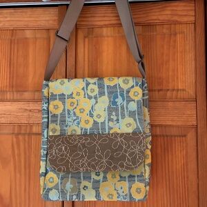 Maruca large crossbody bag